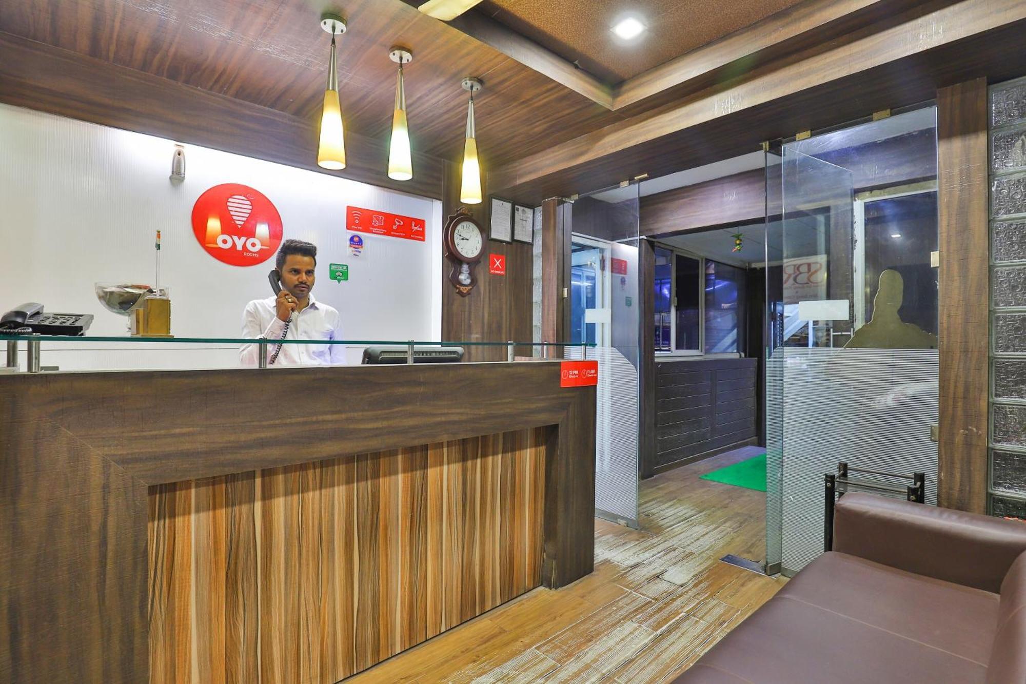 Hotel O Sri Balaji Residency Αχμπανταμπάντ Εξωτερικό φωτογραφία