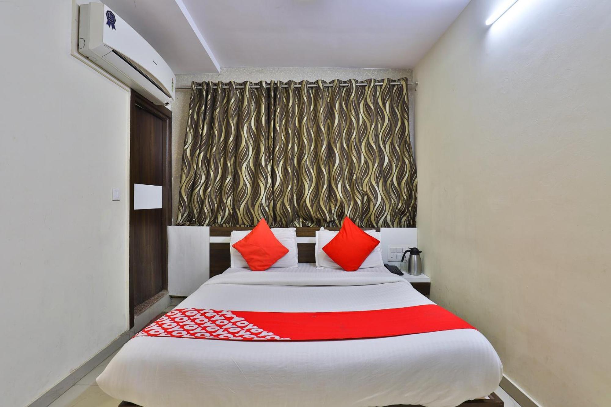 Hotel O Sri Balaji Residency Αχμπανταμπάντ Εξωτερικό φωτογραφία