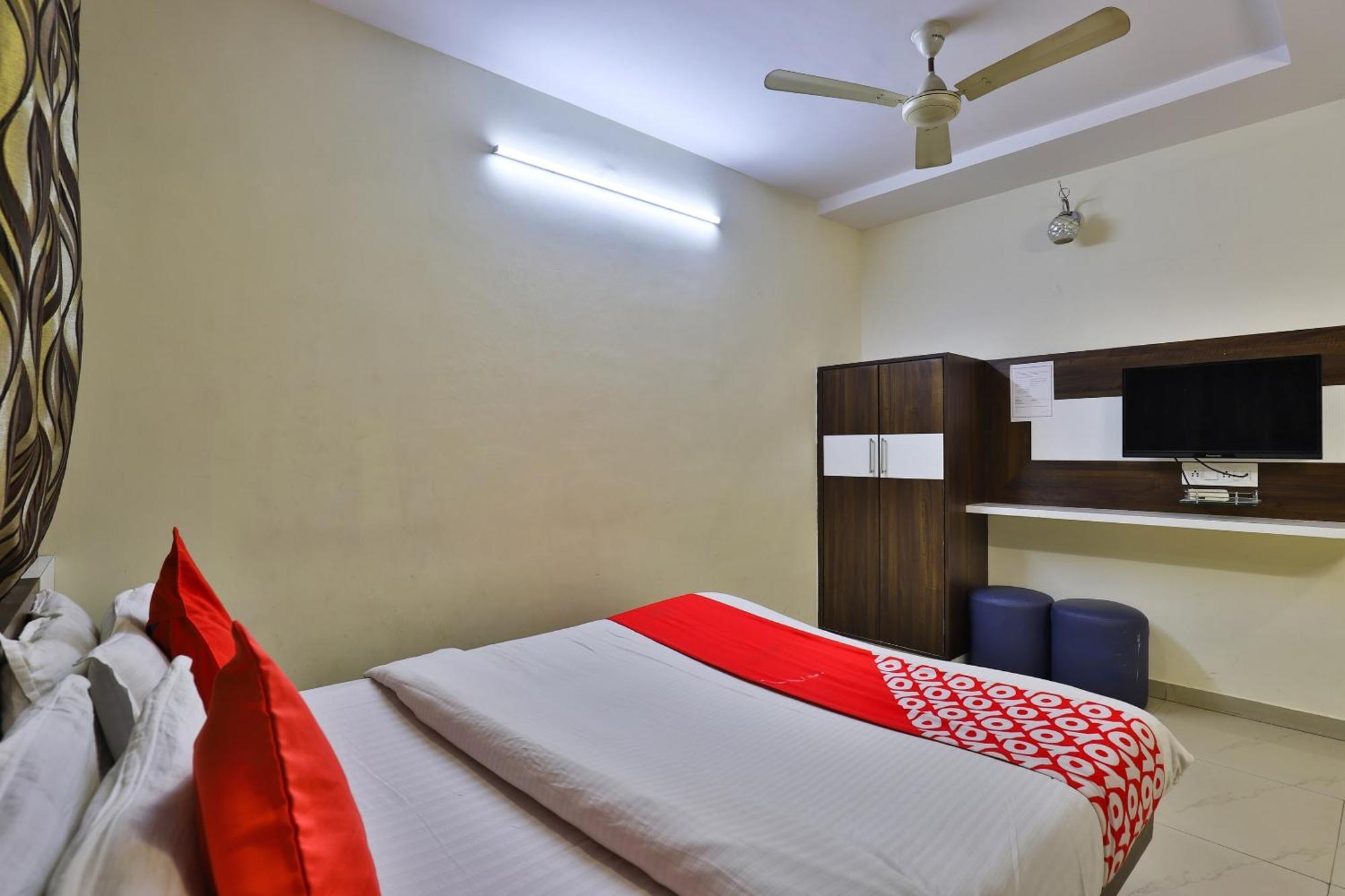 Hotel O Sri Balaji Residency Αχμπανταμπάντ Εξωτερικό φωτογραφία