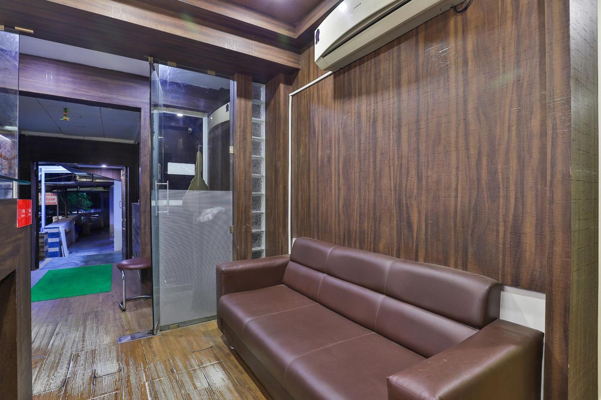 Hotel O Sri Balaji Residency Αχμπανταμπάντ Εξωτερικό φωτογραφία